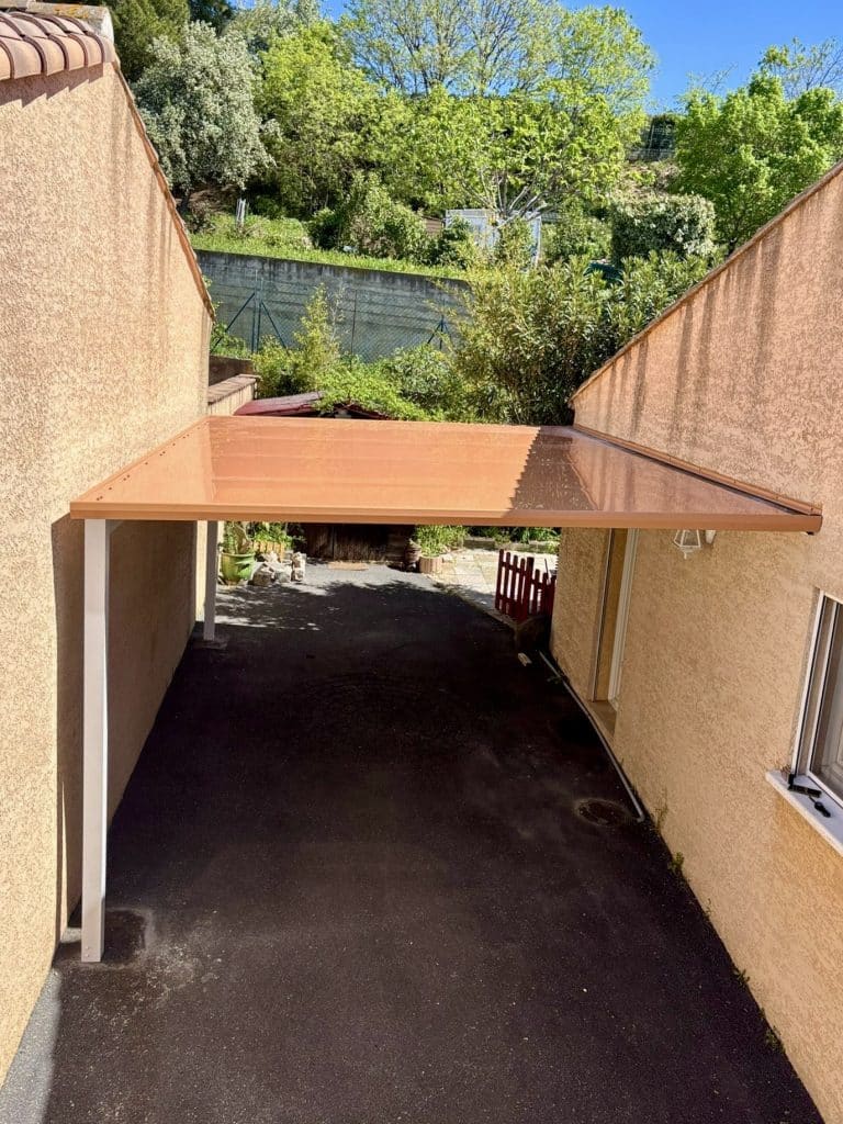 Carport addossé