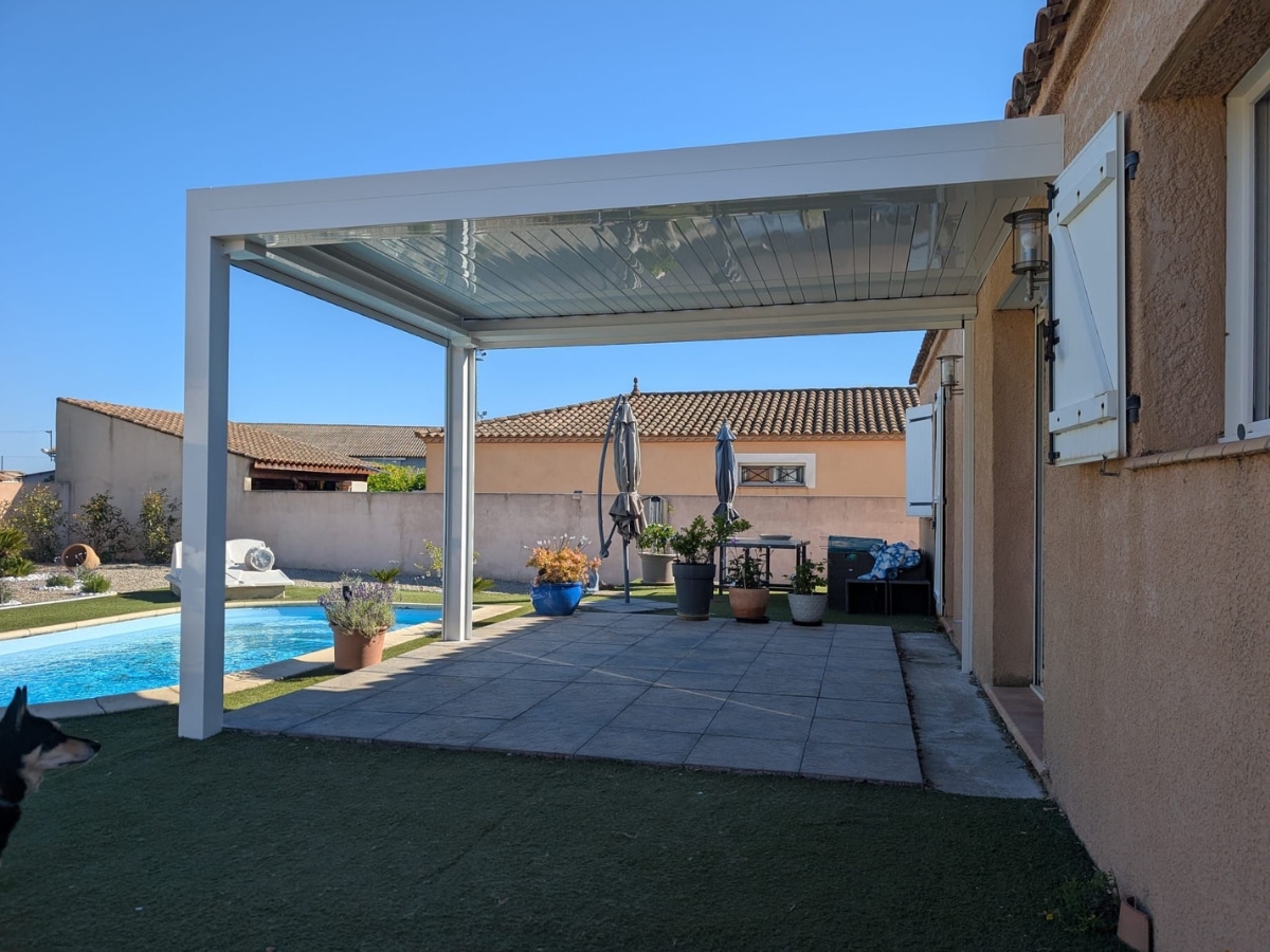 devis pour la pose d'une pergola bioclimatique par une entreprise spécialisée